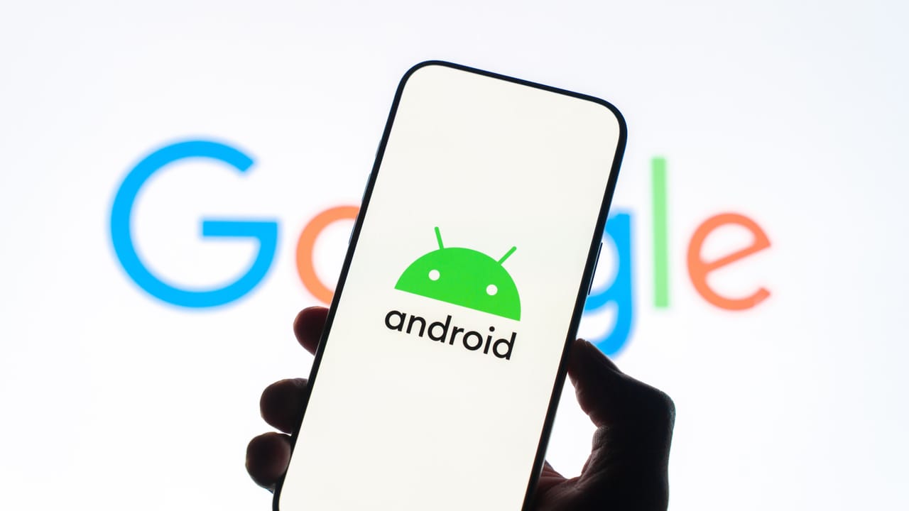 Fake Android Apps Commit Carrier Billing Fraud for Premium Services 3 android Stockinq shutterstock tRhKNl
