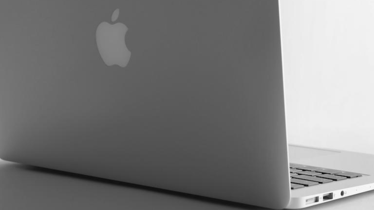Stealer Spoofs Google, Microsoft & Apple, Then Backdoors macOS 4 macOS AfricaStudio AlamyStockPhoto TqRIBW