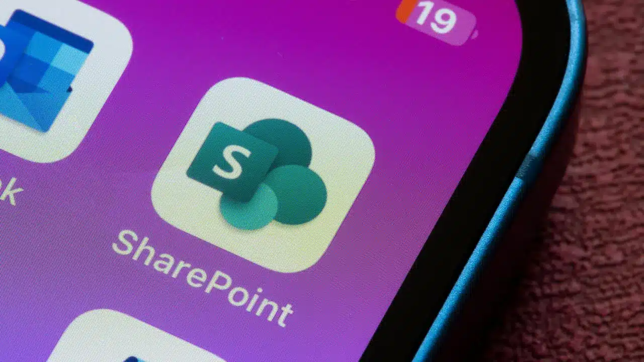 Microsoft Issues Out-of-Band SharePoint Patch 4 sharepoint Tada Images shutterstock 5Tg35y