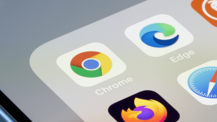 DriveSurge Hijacks Thousands of Sites for ClickFix, FakeUpdate Attacks 3 browser Tada Images shutterstock ZpFLv6