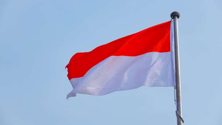 Indonesia Hit by Android Banking App-Cloning Campaign 1 indonesia flag peng song GettyImages 1371211038 2H2Bil