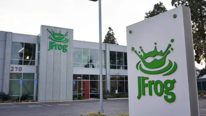Attackers Pounce on Critical Artifactory Bug Following Disclosure 2 jfrog hapabapa Getty 1273253225 CX21LZ