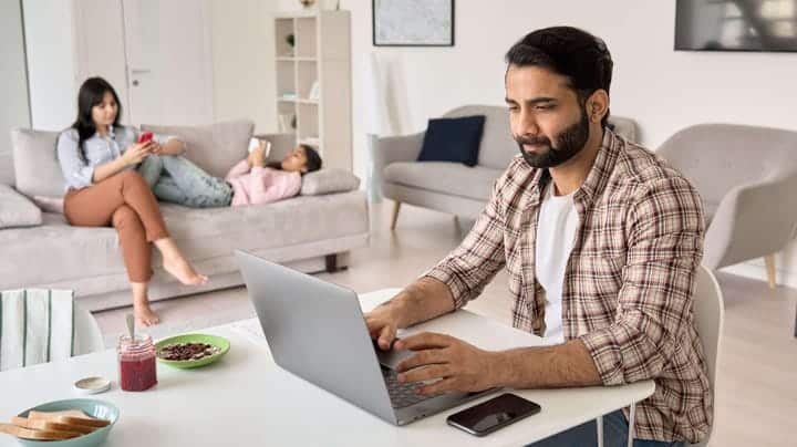 Security Threats Don't Stop at the Office: Why Executives' Families Need Training, Too 4 remotework family insta photos Alamy REVISED FOR 16 BY 9 b8GOAO