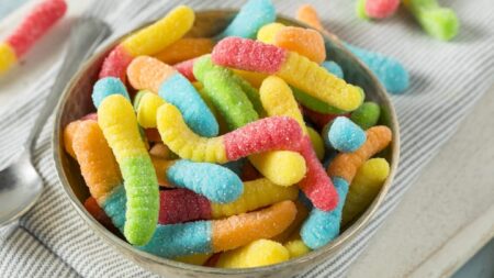 IT News 4 sour gummy worms bhofack2 GettyImages 824425918 JaFEWS
